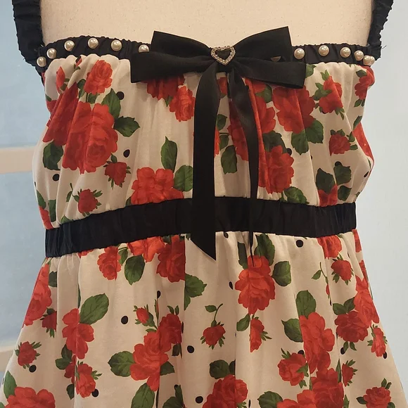 Chic Floral Women's Blouse with Black Accents - Picture 3 of 8